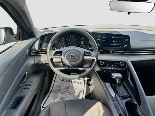 Used 2022 Hyundai Elantra SEL FWD image 28