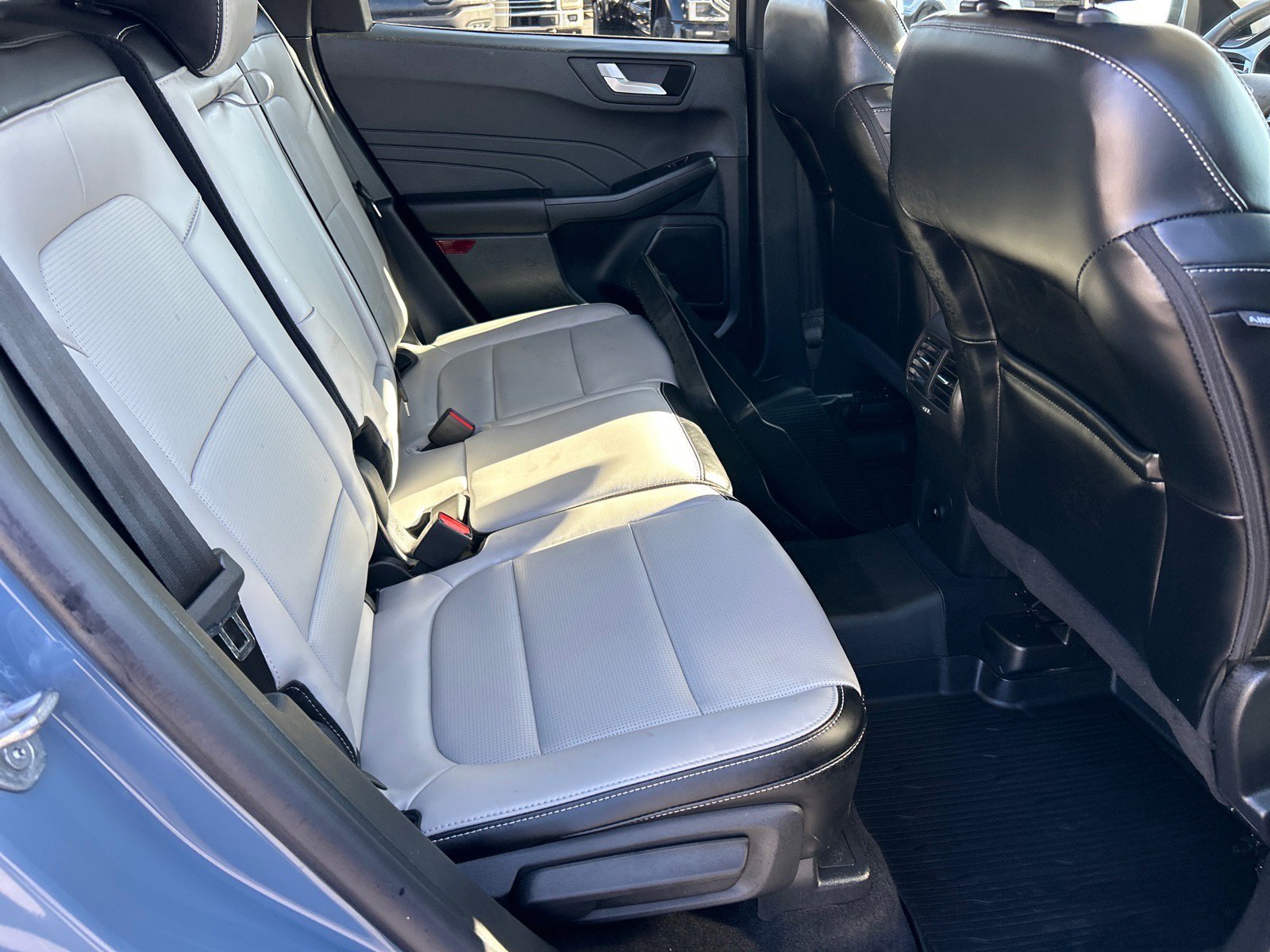 Certified 2025 Ford Escape Platinum image 19