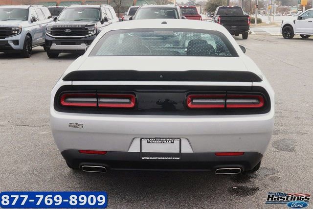 Used 2020 Dodge Challenger SXT w/ Blacktop Package image 2