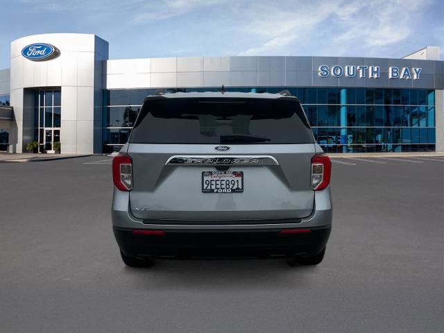 Certified 2023 Ford Explorer XLT RWD image 4