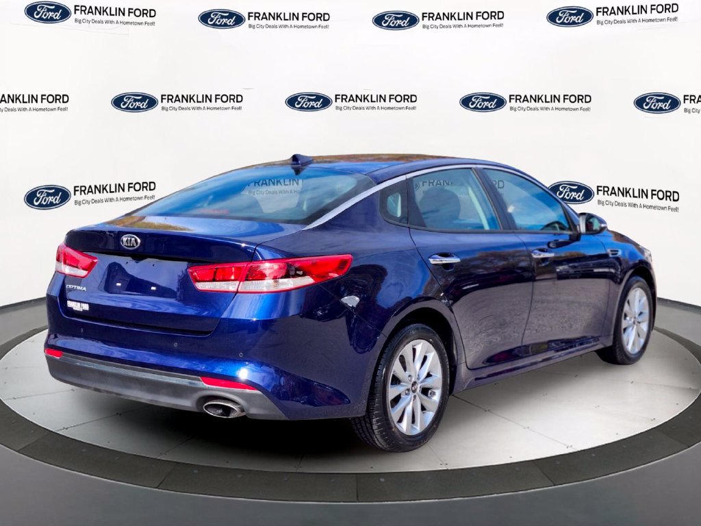 Used 2018 Kia Optima LX w/ 17" Alloy Wheels Package FWD image 5