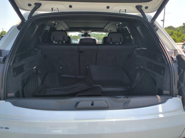 Used 2022 BMW X5 xDrive40i w/ Parking Assistance Package AWD/4WD image 32