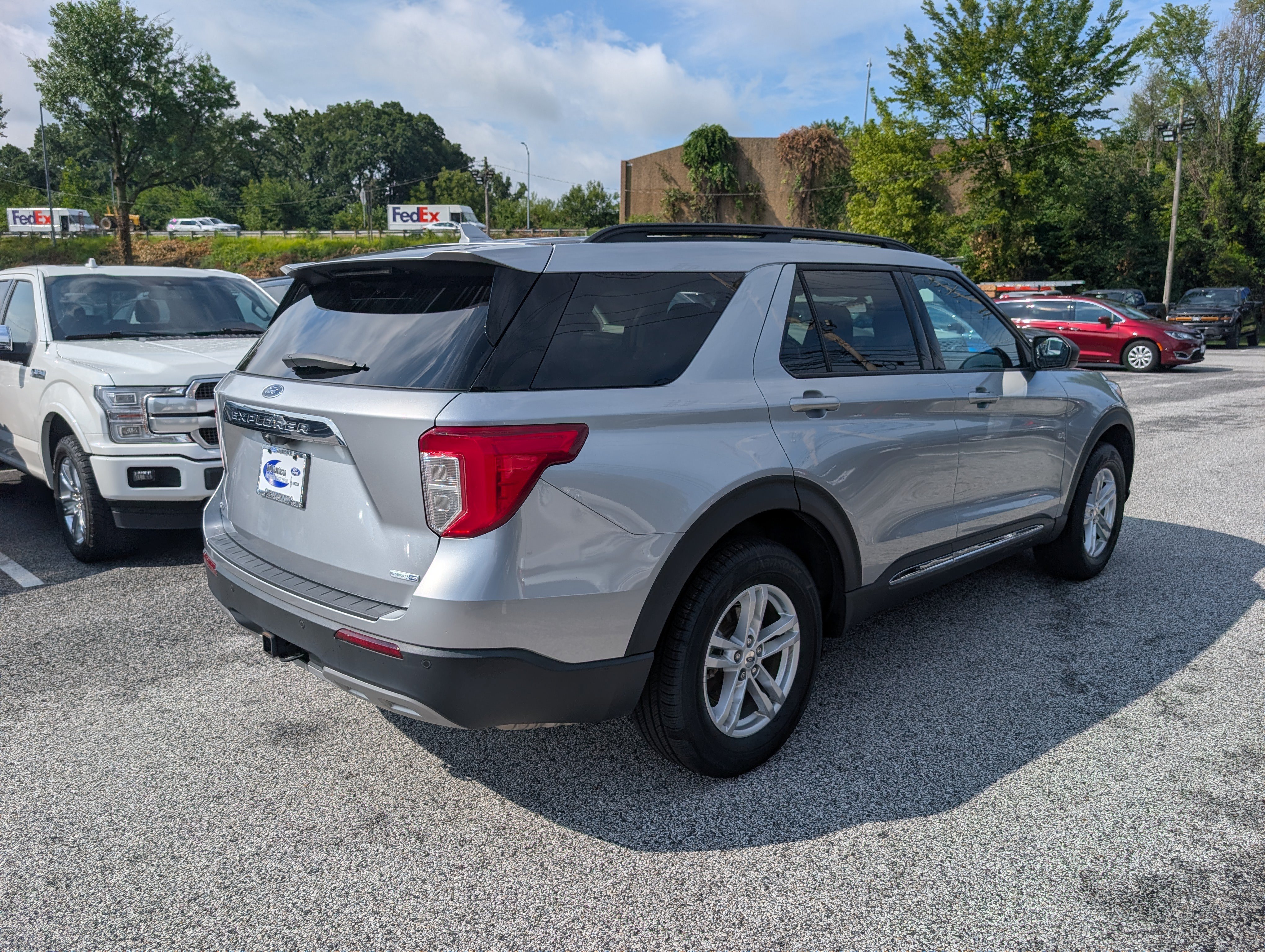 Certified 2020 Ford Explorer XLT w/ Equipment Group 202A AWD/4WD image 7