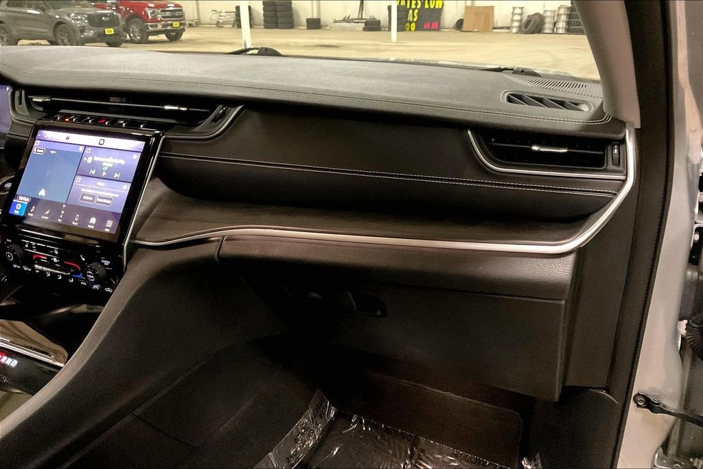 Used 2021 Jeep Grand Cherokee L Limited image 15