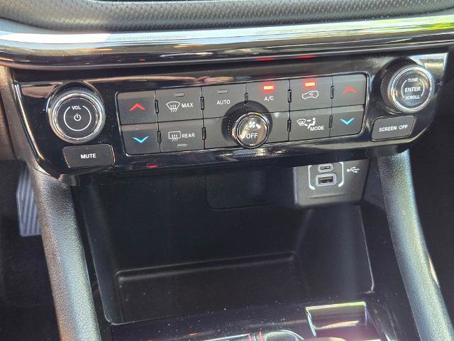 Used 2022 Jeep Compass Trailhawk w/ Trailhawk Elite Group image 19