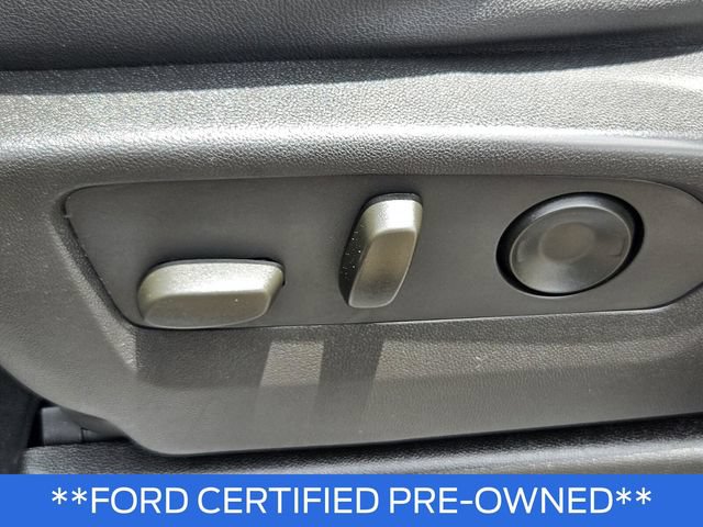 Used 2022 Chevrolet Tahoe Z71 w/ Luxury Package AWD/4WD image 17