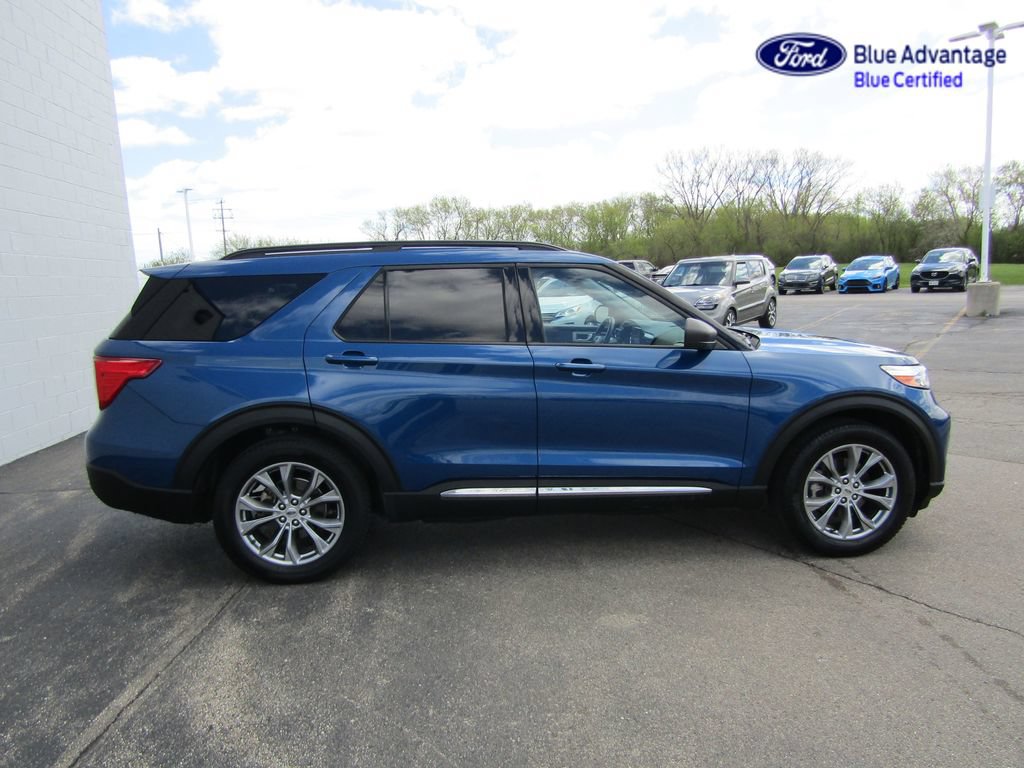Certified 2022 Ford Explorer XLT w/ Equipment Group 202A AWD/4WD image 8