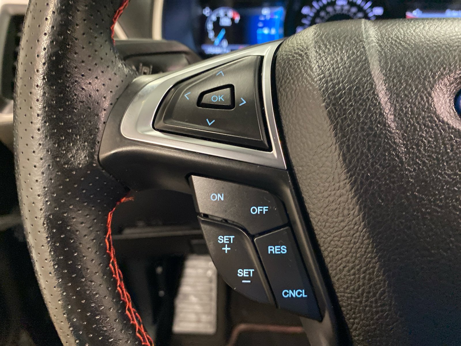 Certified 2020 Ford Edge ST-Line AWD/4WD image 19