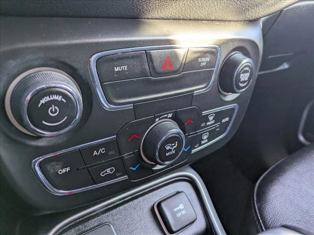 Used 2021 Jeep Compass Latitude w/ Sun and Sound Group FWD image 12