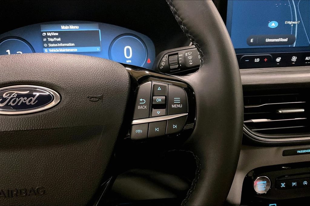 Certified 2023 Ford Escape Platinum AWD/4WD image 18