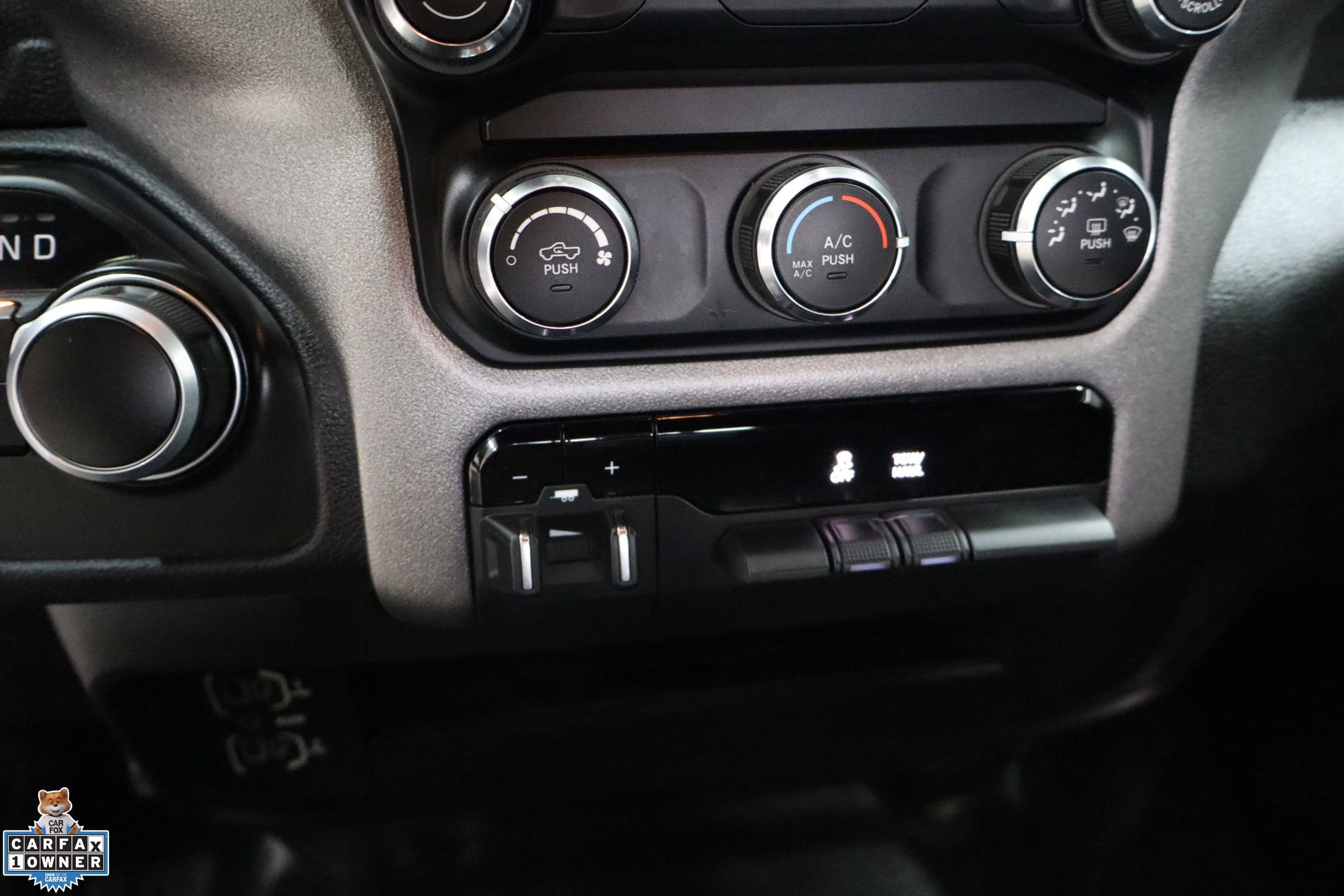 Used 2024 RAM 2500 Tradesman w/ Chrome Appearance Group image 29