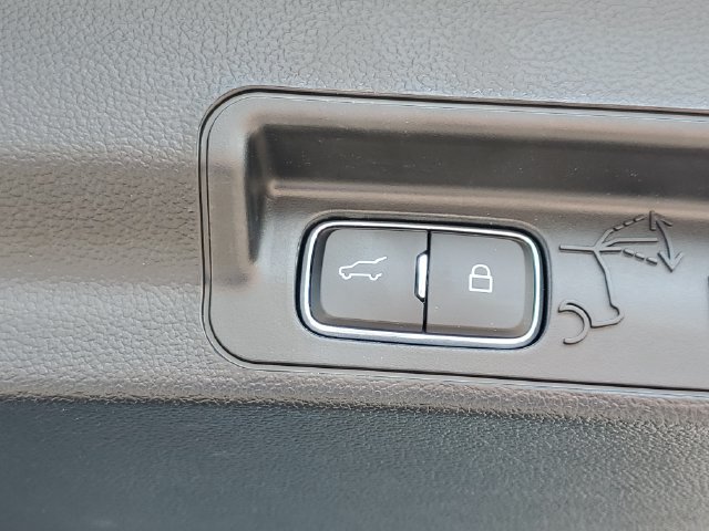 Certified 2023 Ford Explorer XLT w/ Equipment Group 202A AWD/4WD image 32