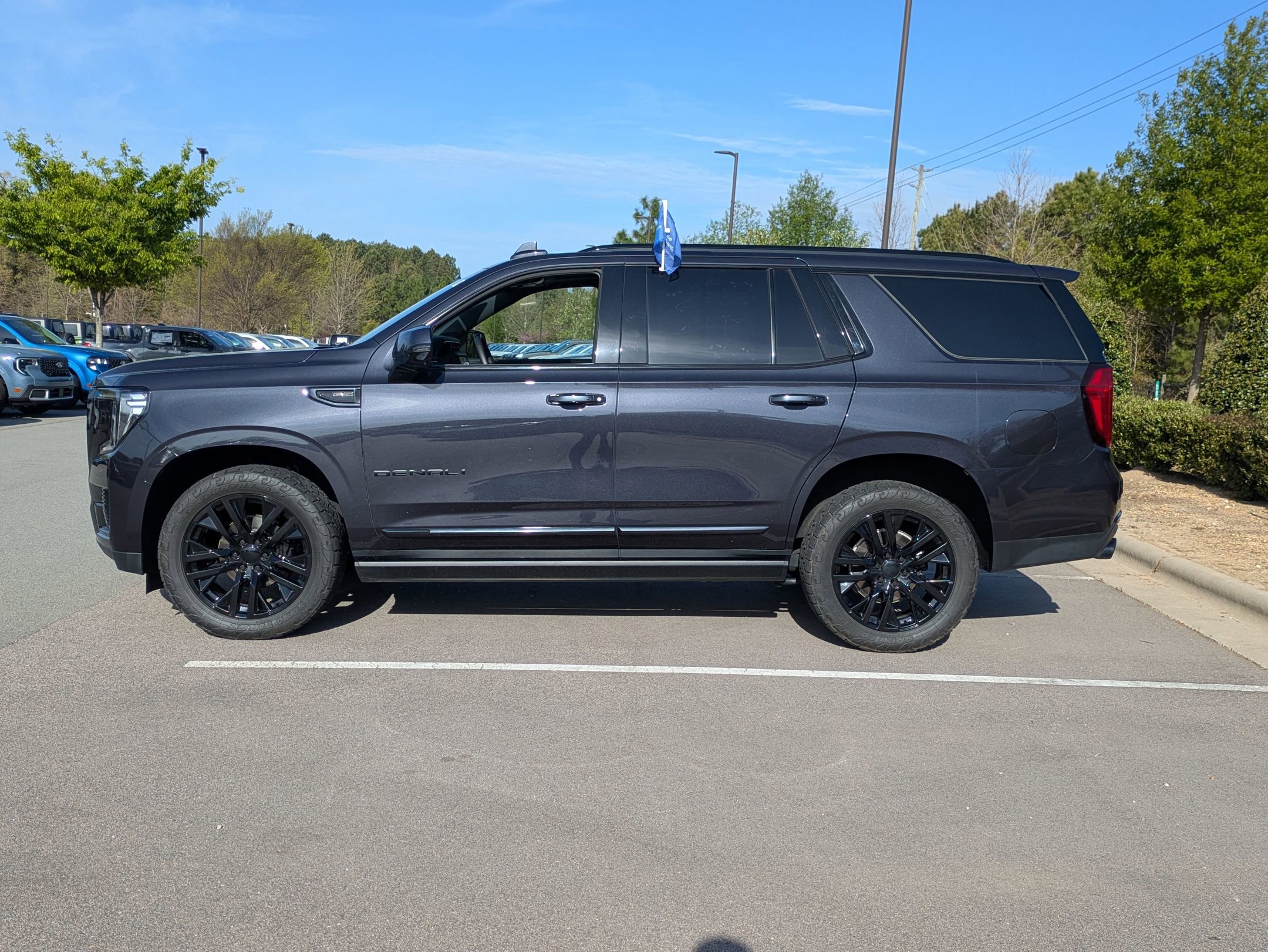 Used 2023 GMC Yukon Denali w/ LPO, Floor Liner Package AWD/4WD image 7