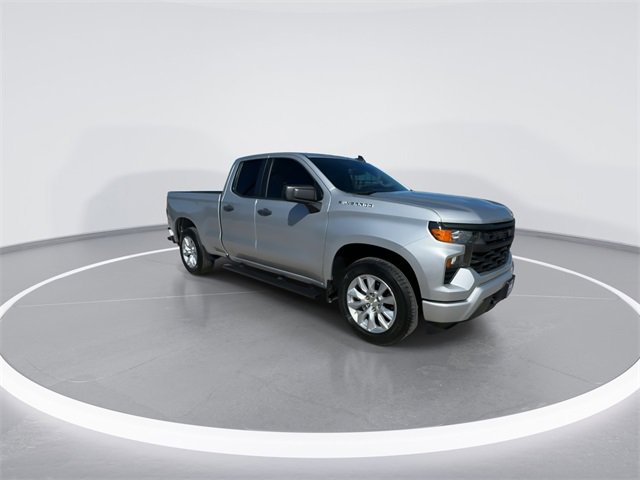 Used 2022 Chevrolet Silverado 1500 Custom image 2