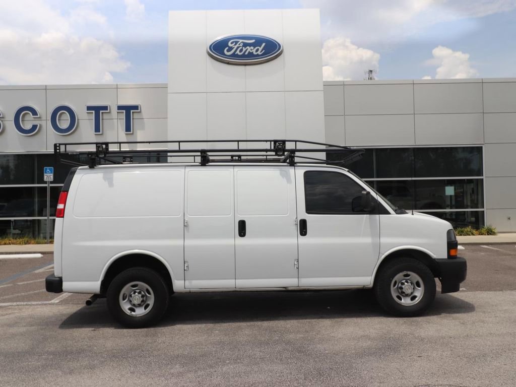 Used 2022 Chevrolet Express 2500 w/ Driver Convenience Package RWD image 15