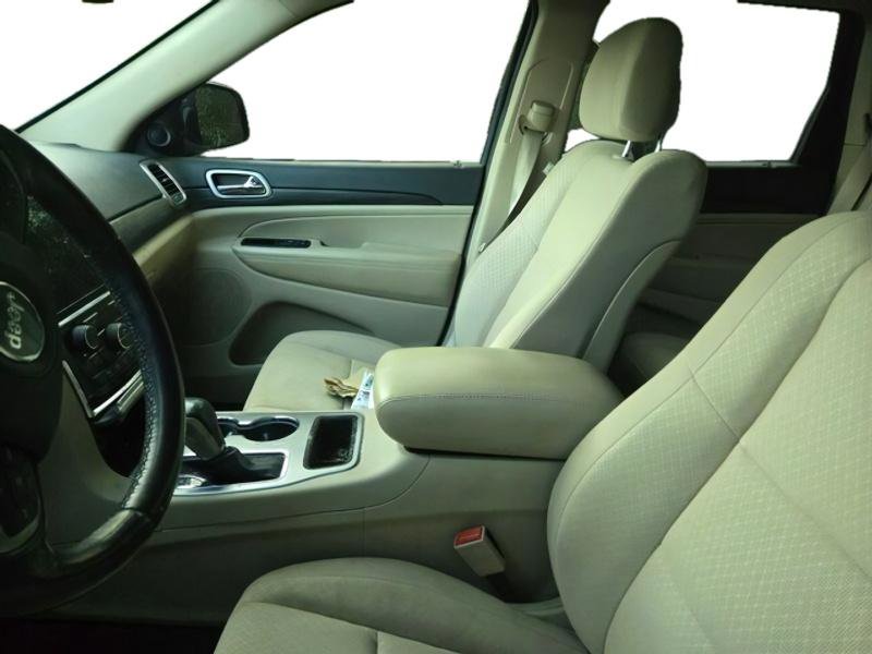 Used 2022 Jeep Grand Cherokee Laredo E w/ Security & Convenience Group image 6