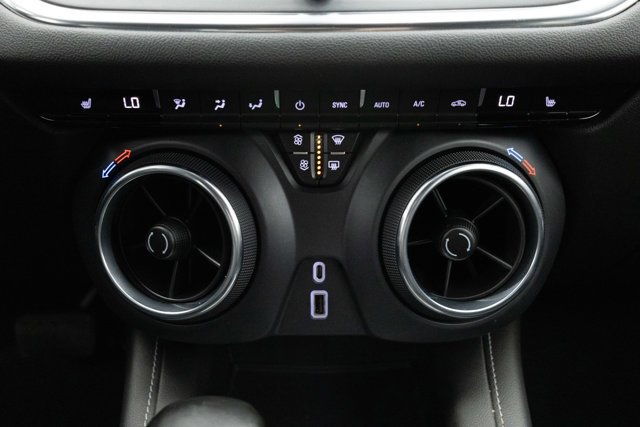 Used 2023 Chevrolet Blazer LT AWD/4WD image 37