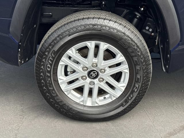 Used 2025 Toyota Tundra SR5 w/ SR5 Convenience Package AWD/4WD image 39