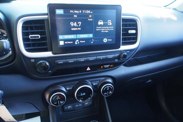 Used 2022 Hyundai Venue SEL w/ Cargo Package FWD image 24