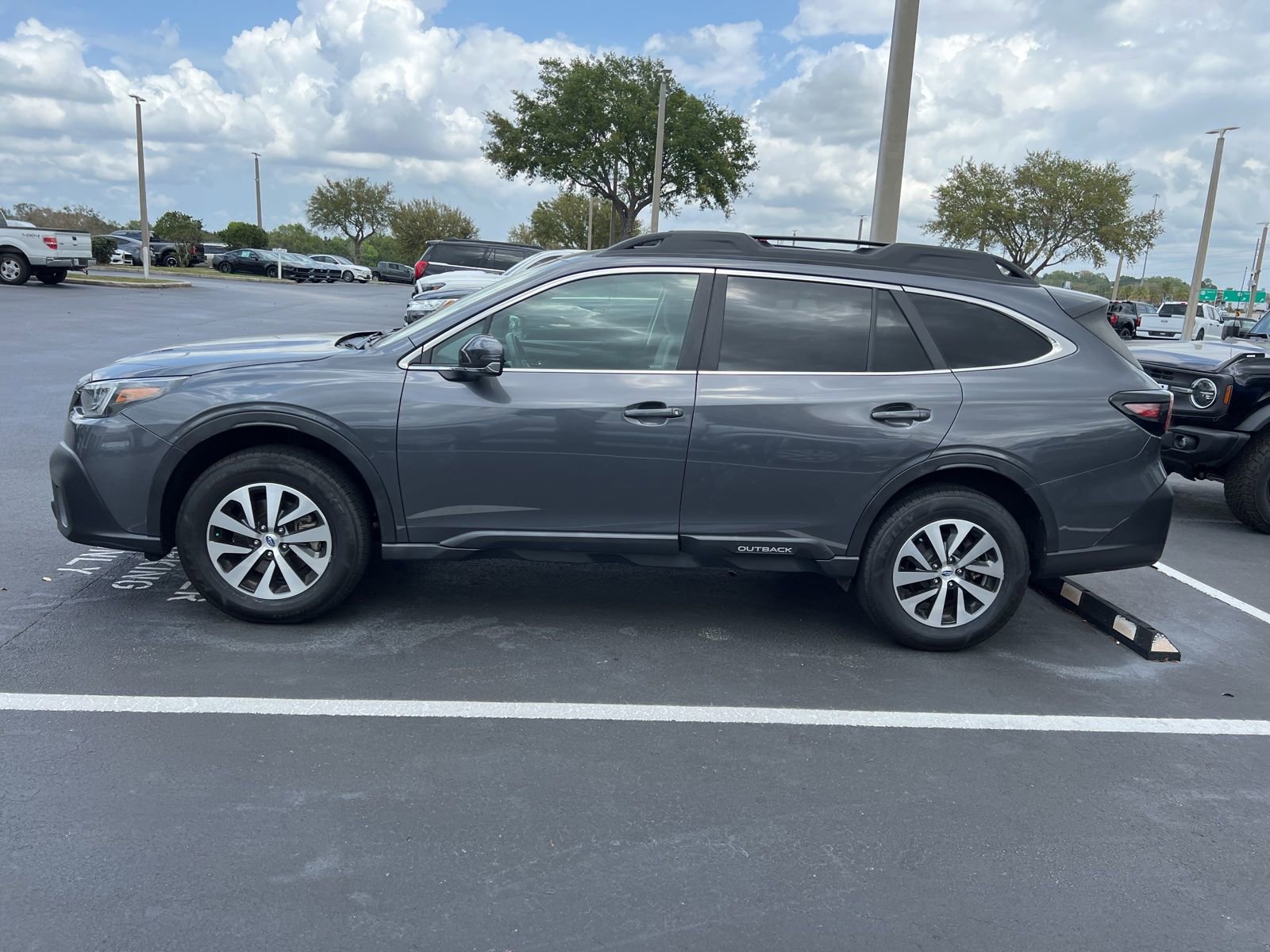 Used 2021 Subaru Outback Premium image 46