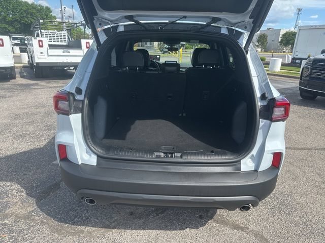 Certified 2025 Ford Escape ST-Line Select AWD/4WD image 28