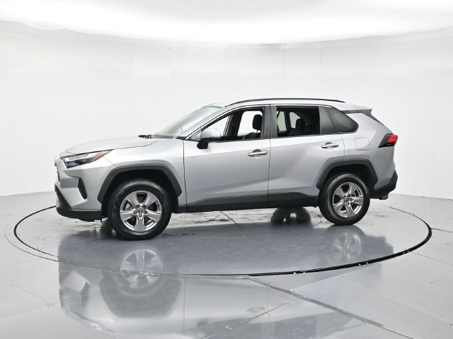 Used 2025 Toyota RAV4 XLE w/ Weather Package AWD/4WD image 6