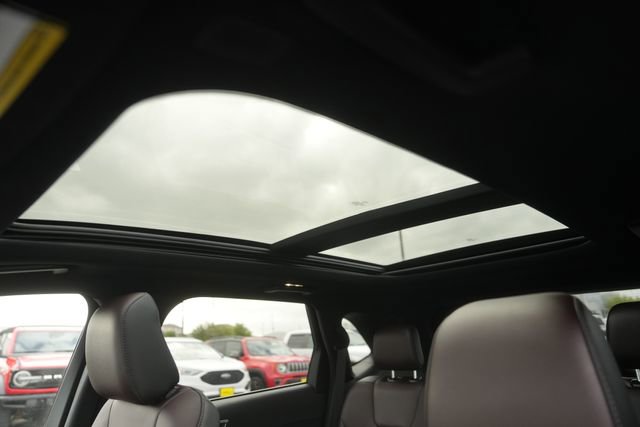 Certified 2020 Ford Edge Titanium w/ Equipment Group 301A image 11