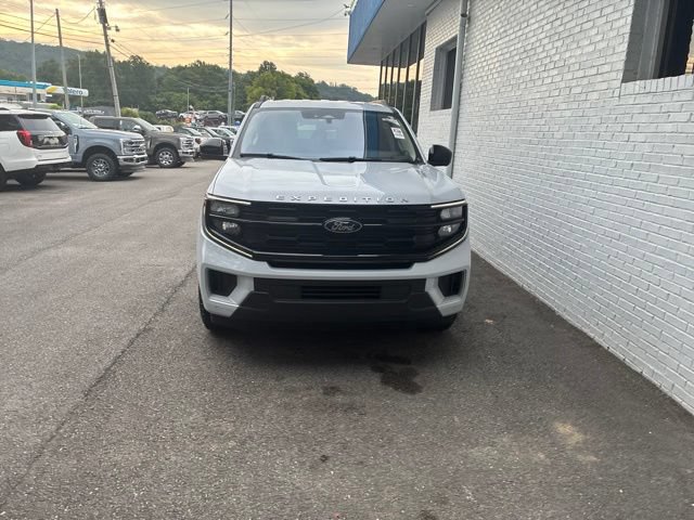 Certified 2025 Ford Expedition Active RWD image 7