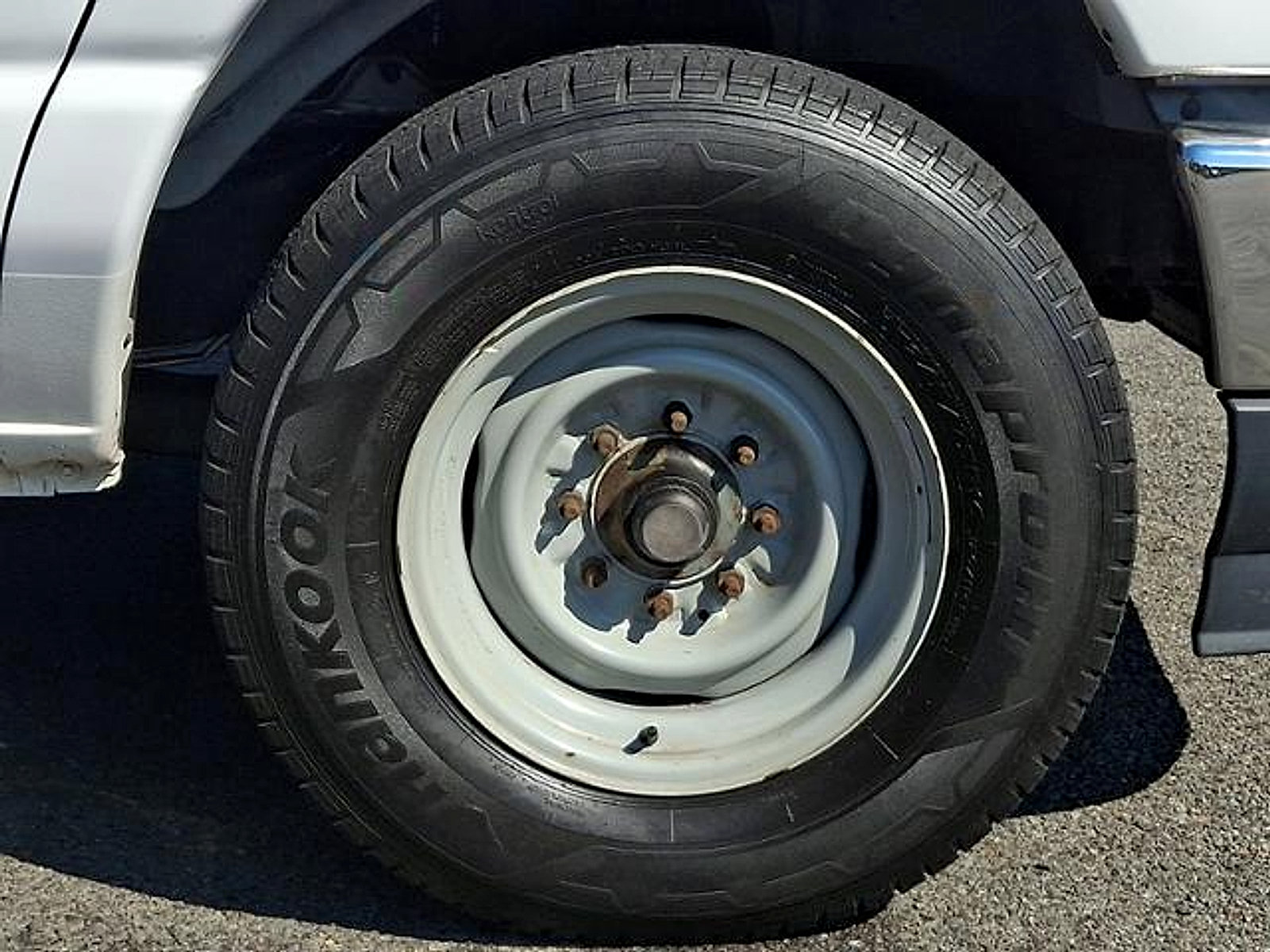 Certified 2022 Ford E-350 and Econoline 350 Super Duty w/ Power Windows & Locks Group RWD image 11