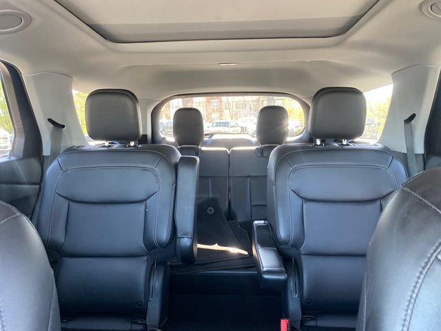 Certified 2022 Ford Explorer XLT w/ Equipment Group 202A AWD/4WD image 23