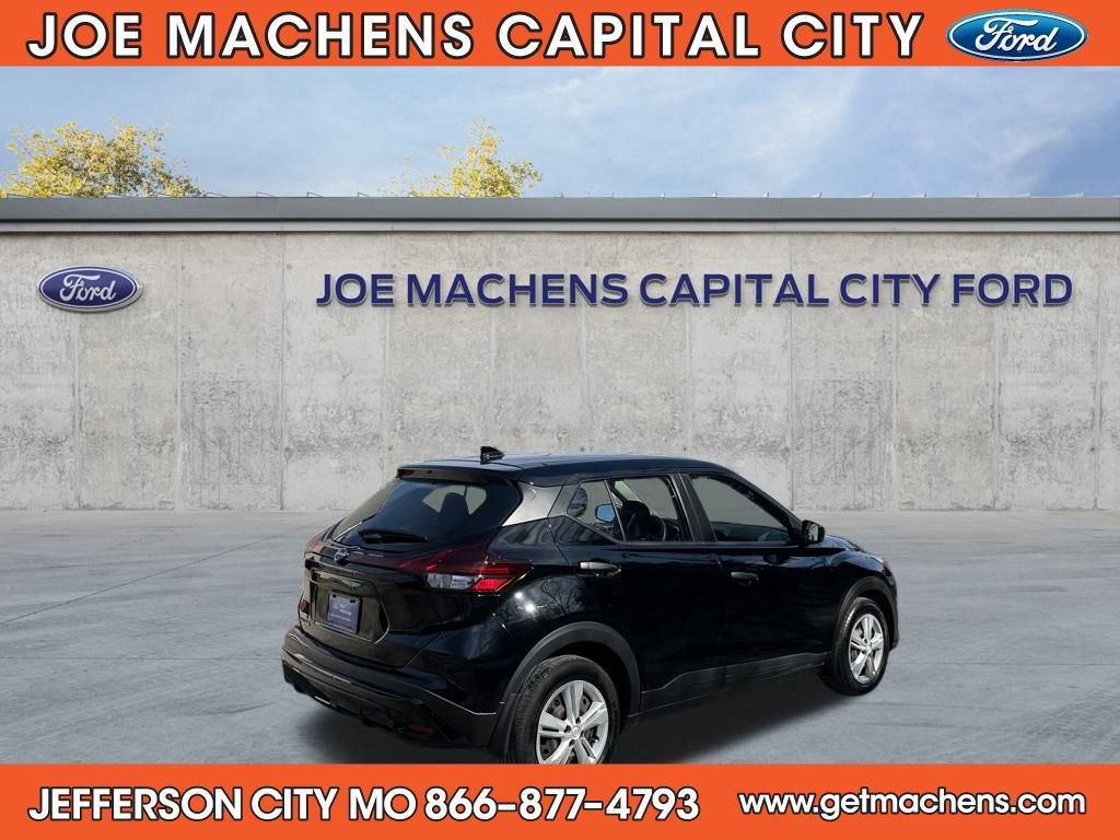 Used 2022 Nissan Kicks S image 5