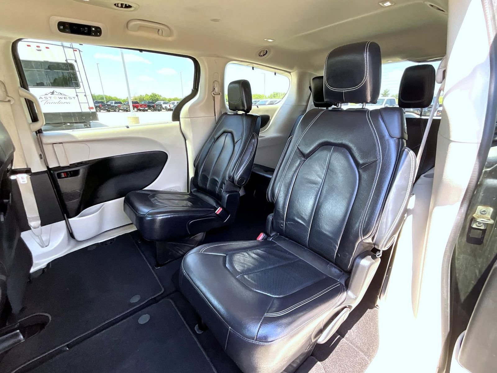 Used 2022 Chrysler Pacifica Touring-L FWD image 20