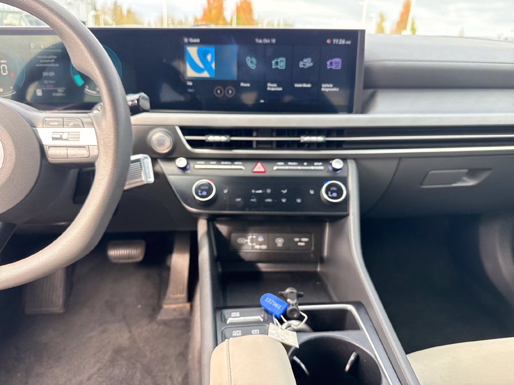 Used 2025 Hyundai Sonata SEL FWD image 24