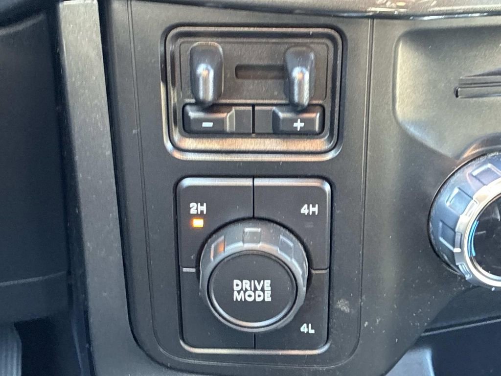 Certified 2022 Ford F150 XLT w/ Equipment Group 302A High image 27