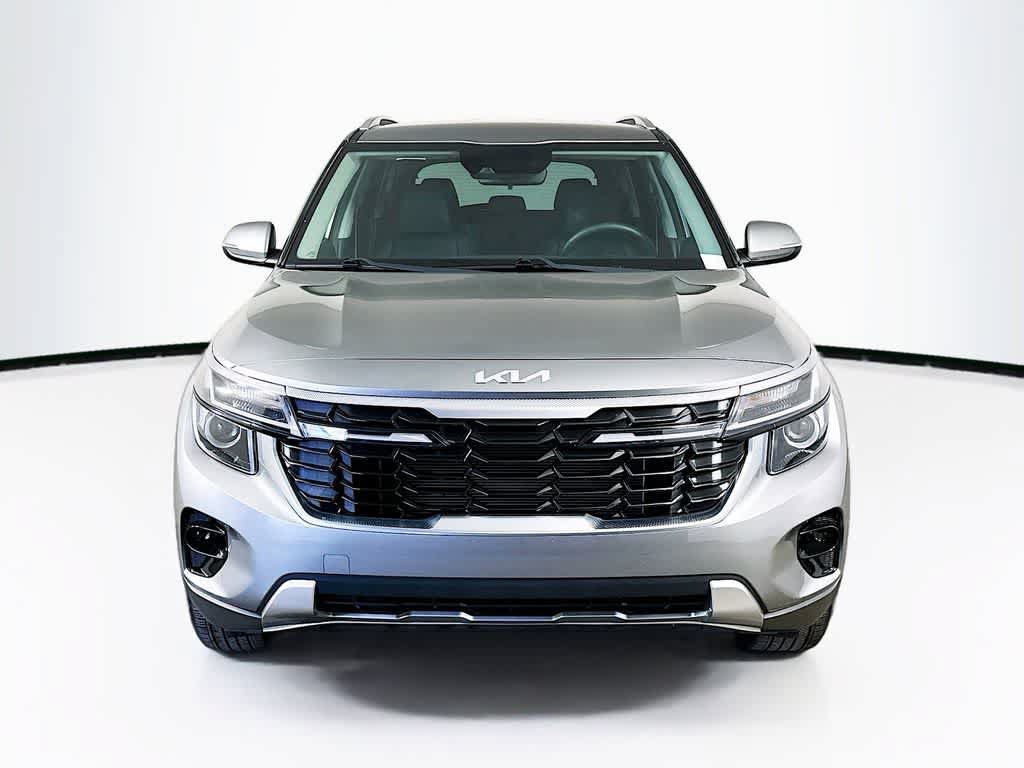 Used 2024 Kia Seltos EX FWD image 6