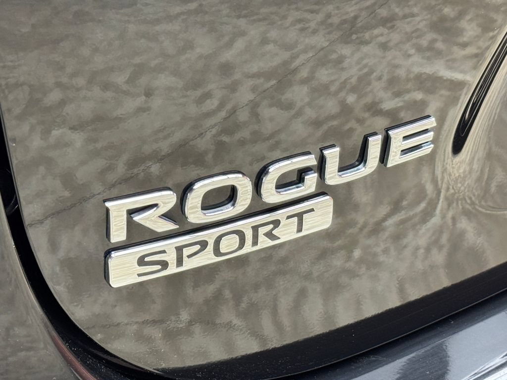 Used 2021 Nissan Rogue Sport S FWD image 3