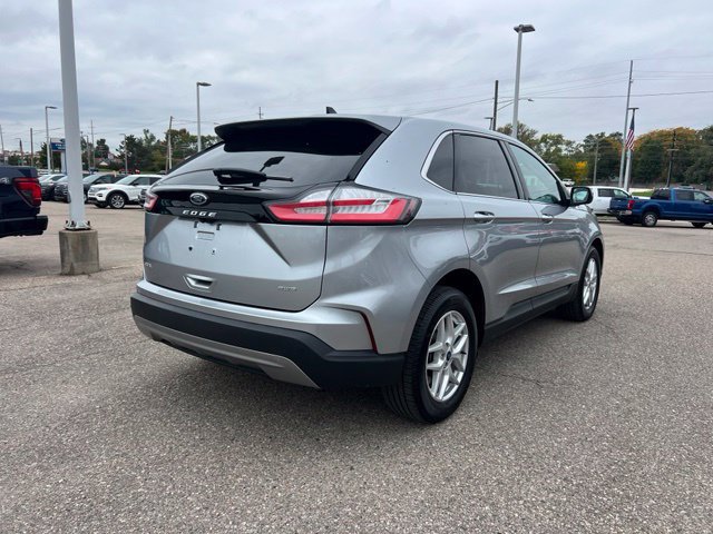Certified 2022 Ford Edge SEL w/ Convenience Package AWD/4WD image 4