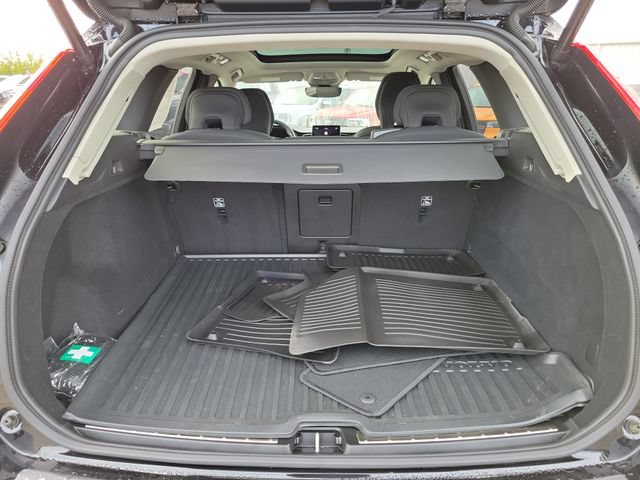 Used 2026 Volvo XC60 B5 Plus w/ Protection Package Premier AWD/4WD image 23