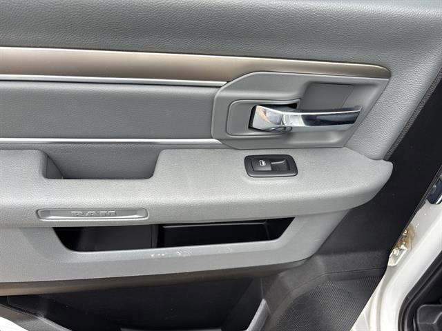 Used 2019 RAM 1500 Classic SLT image 17