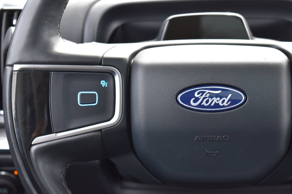 Certified 2025 Ford Expedition Platinum AWD/4WD image 15