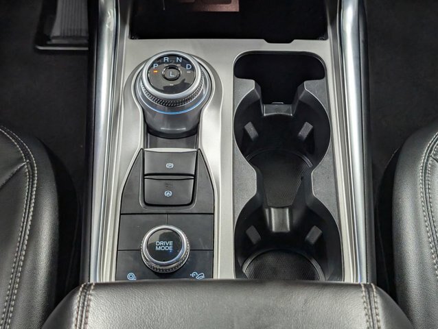 Certified 2022 Ford Explorer XLT w/ Equipment Group 202A AWD/4WD image 7