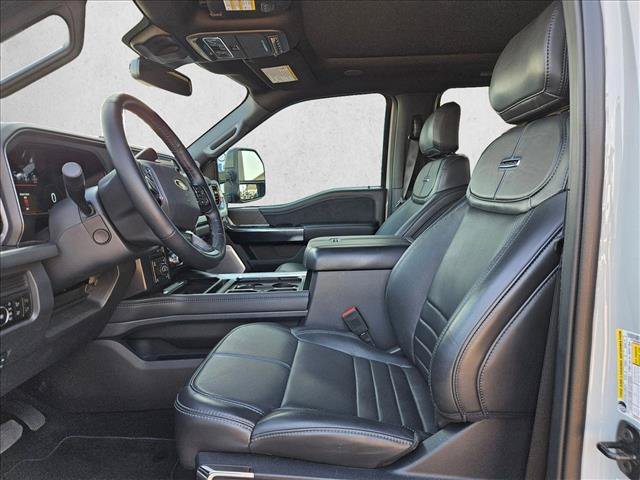 Certified 2025 Ford F250 4x4 Crew Cab Super Duty image 14