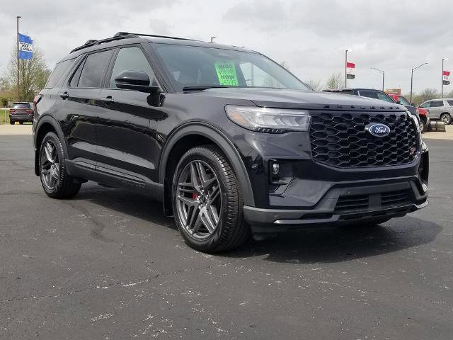 Certified 2025 Ford Explorer ST AWD/4WD image 7