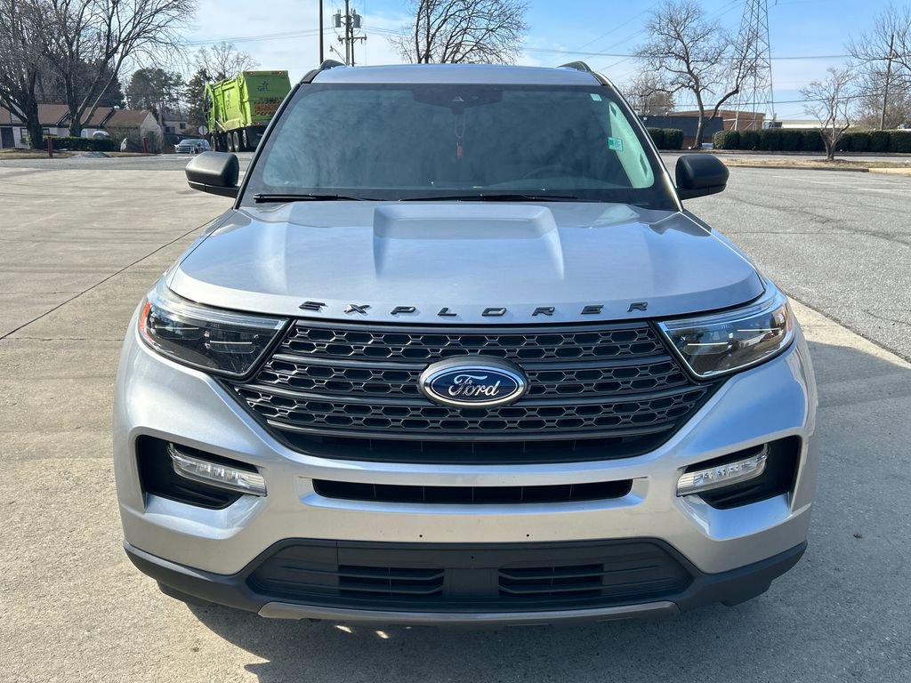 Certified 2021 Ford Explorer XLT w/ Equipment Group 202A image 10