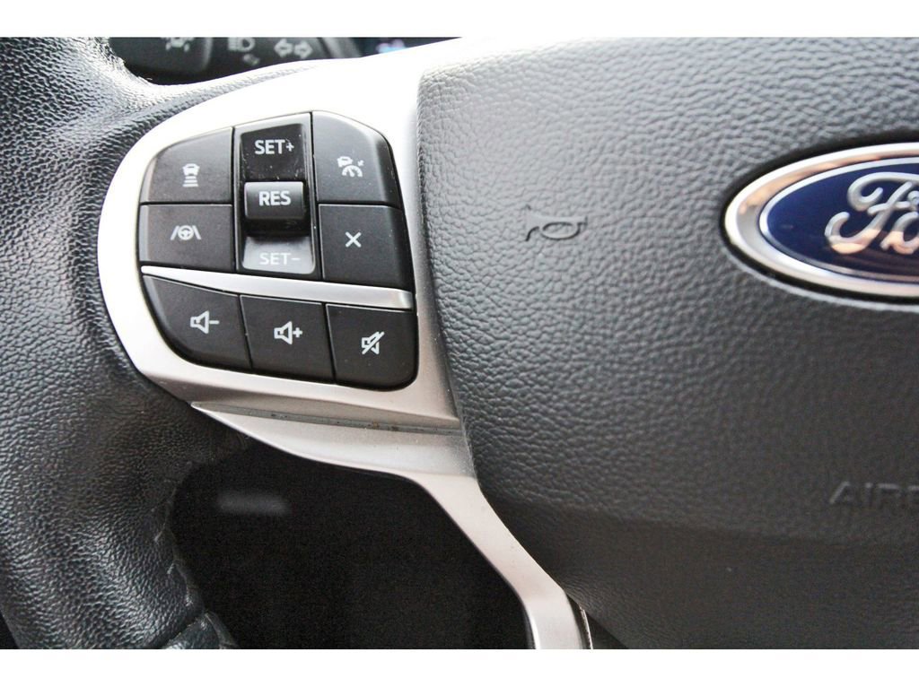 Certified 2022 Ford Explorer Limited w/ Limited Technology Package RWD image 19