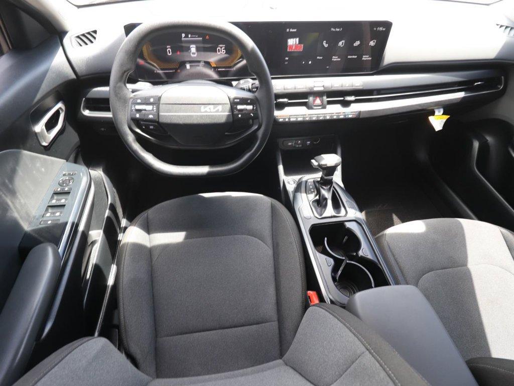 Used 2025 Kia K4 FWD image 6