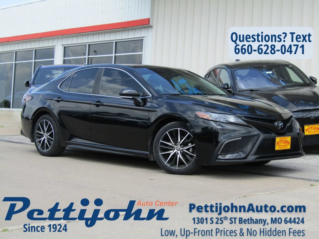 Used 2024 Toyota Camry SE