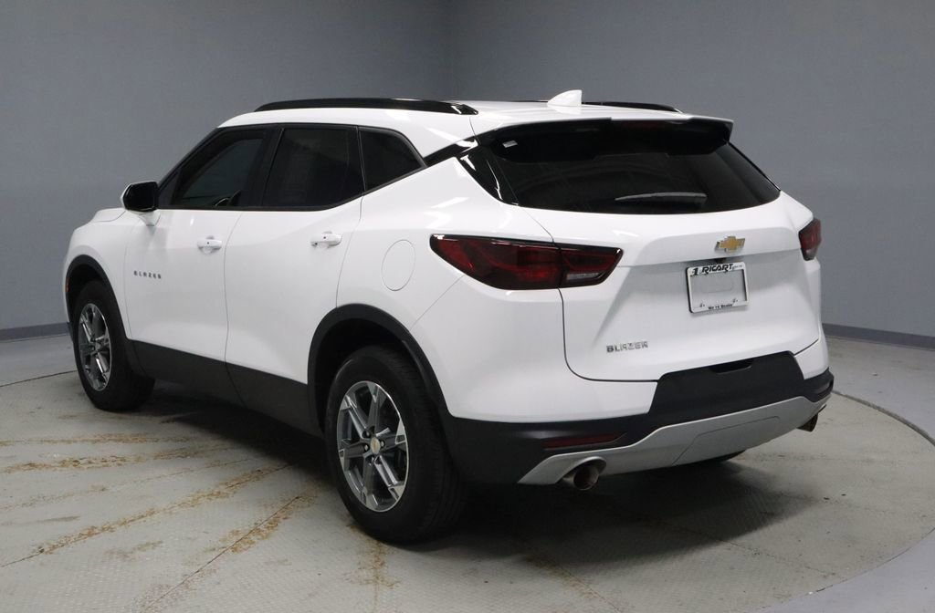 Used 2024 Chevrolet Blazer LT w/ Convenience Package image 3