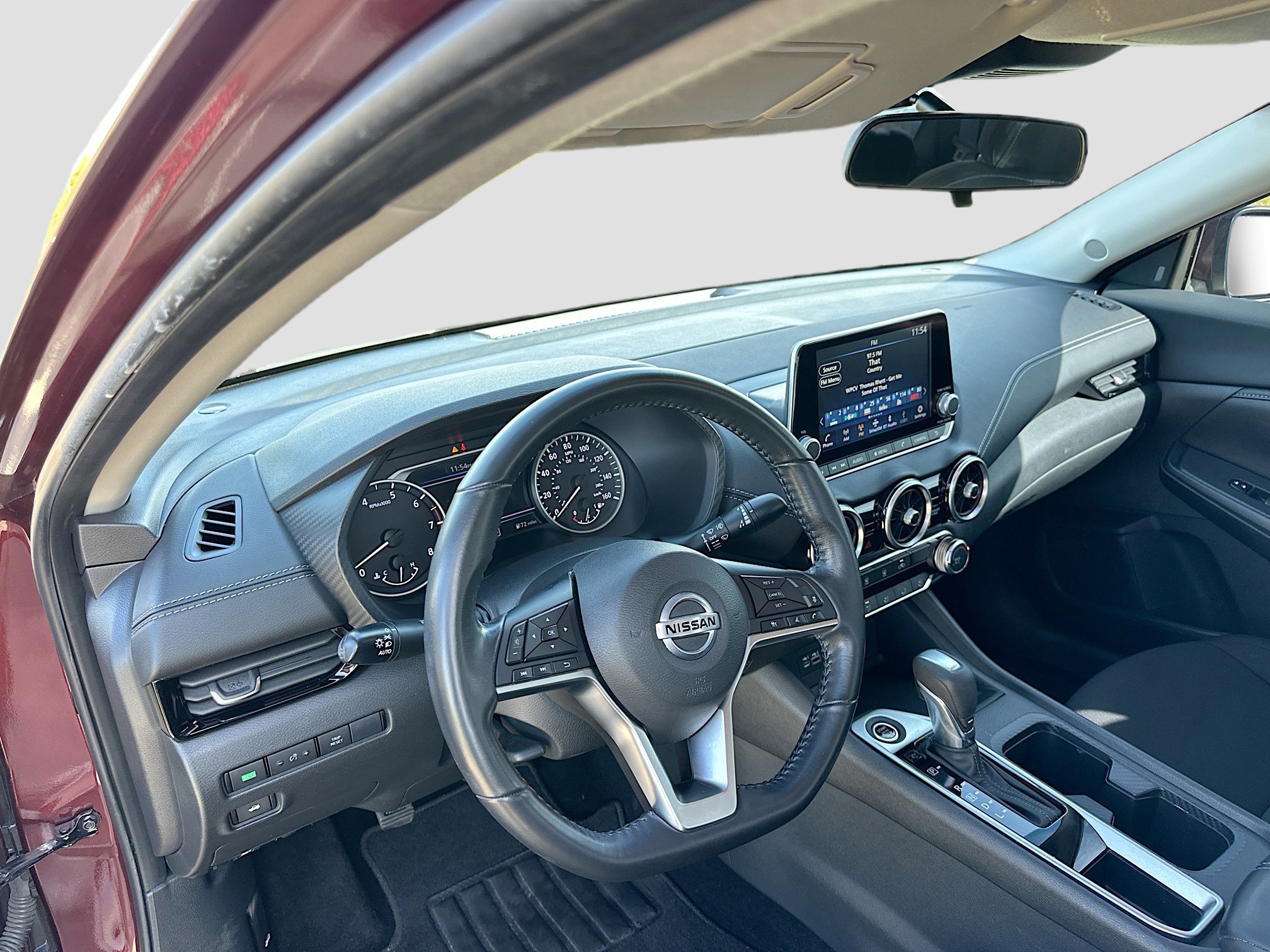 Used 2022 Nissan Sentra SV w/ Trunk Package image 9