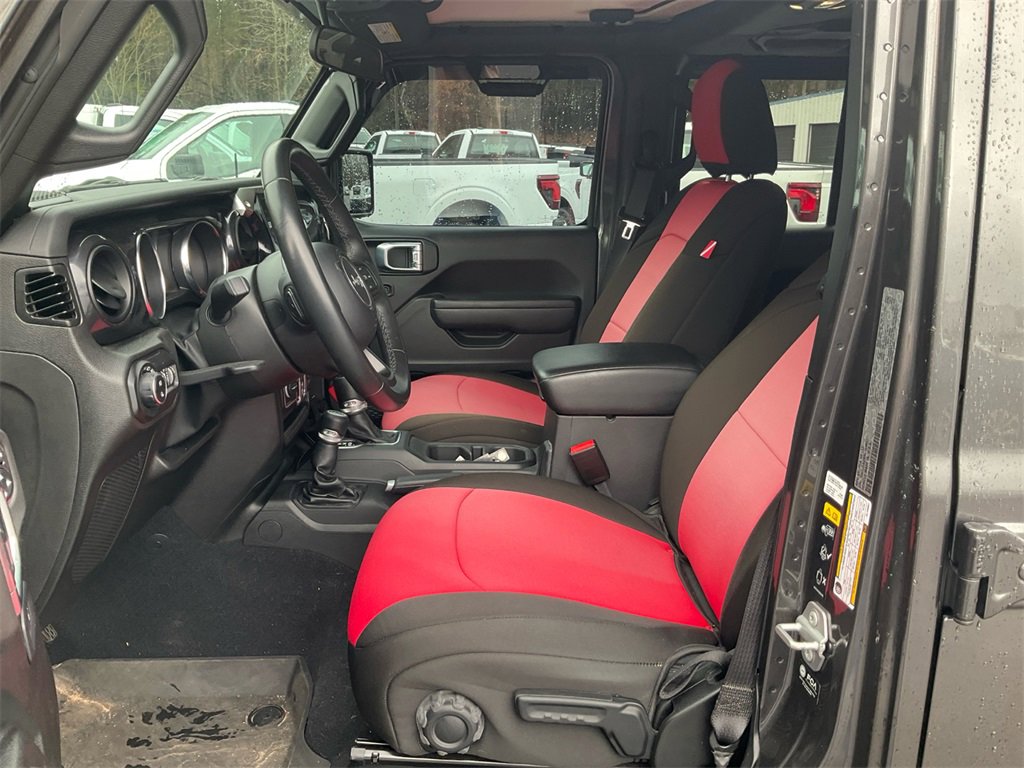 Used 2022 Jeep Gladiator Sport image 16